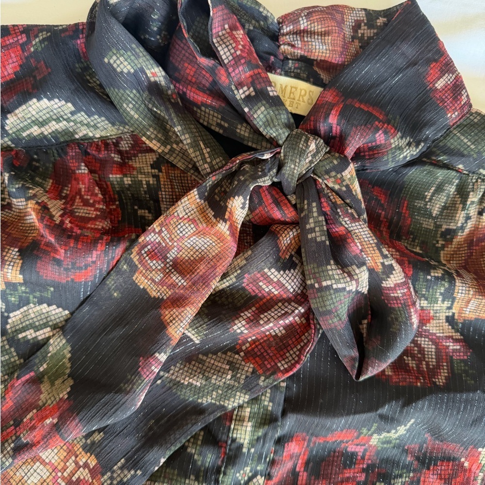 Farmer’s Market Retro Romantic Flowy Metallic Floral Bow Tie Blouse – Size M - Picture 4 of 10